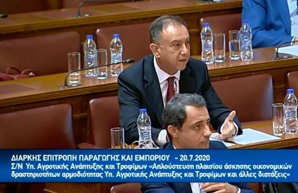 ΣΤΗ ΒΟΥΛΗ ΤΟ ΚΥΝΗΓΙ ΑΓΡΙΟΧΟΙΡΟΥ, ΟΙ ΑΠΟΖΗΜΙΩΣΕΙΣ ΣΕ ΚΤΗΝΟΤΡΟΦΟΥΣ ΚΑΙ ΟΙ ΕΡΓΑΤΕΣ ΓΗΣ