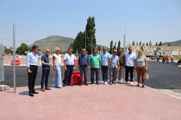 ΈΤΟΙΜΟΣ Ο ΚΥΚΛΙΚΟΣ ΚΟΜΒΟΣ ΣΤΗΝ ΕΙΣΟΔΟ ΤΩΝ  ΦΑΡΣΑΛΩΝ