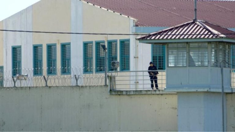 ΙΣΟΒΙΤΗΣ ΔΕΝ ΕΠΕΣΤΡΕΨΕ ΣΤΙΣ ΦΥΛΑΚΕΣ ΤΡΙΚΑΛΩΝ ΜΕΤΑ ΑΠΟ ΑΔΕΙΑ