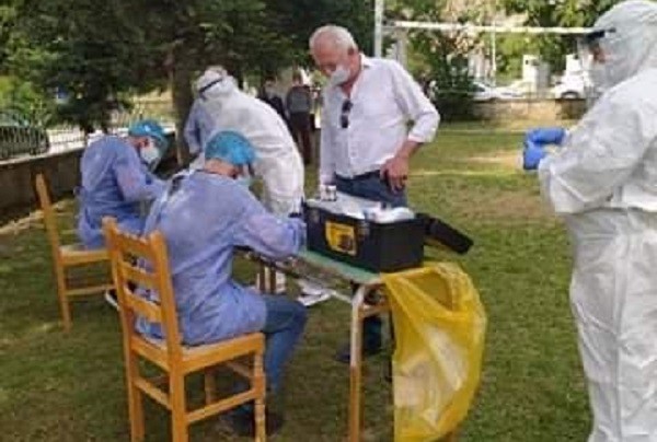 ΑΡΝΗΤΙΚΑ ΣΤΟΝ ΚΟΡΩΝΟΪΟ ΤΑ ΔΕΙΓΜΑΤΑ ΤΩΝ ΙΧΝΗΛΑΤΗΣΕΩΝ ΣΕ ΚΑΡΥΑ ΚΑΙ ΣΥΚΟΥΡΙΟ