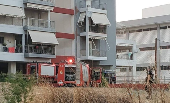 ΕΣΒΗΣΕ Η ΦΩΤΙΑ ΣΕ ΟΙΚΟΔΟΜΗ ΣΤΗ ΛΑΡΙΣΑ