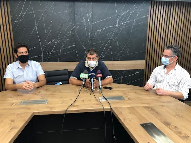 ΣΥΛΛΑΛΗΤΗΡΙΟ ΣΤΗ ΛΑΡΙΣΑ ΜΕ ΑΙΤΗΜΑ ΤΟ ΑΣΦΑΛΕΣ ΑΝΟΙΓΜΑ ΤΩΝ ΣΧΟΛΕΙΩΝ