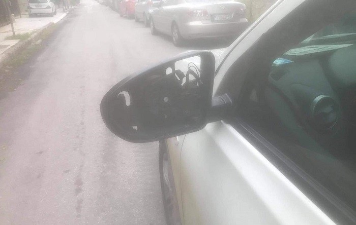 ΨΑΧΝΕΙ ΤΟΝ ΑΣΥΝΕΙΔΗΤΟ ΟΔΗΓΟ ΠΟΥ ΤΟΥ ΕΣΠΑΣΕ ΤΟΝ ΚΑΘΡΕΦΤΗ…