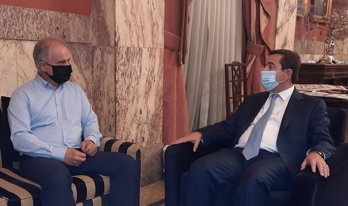 ΔΕΣΜΕΥΣΕΙΣ ΜΗΤΑΡΑΚΗ ΣΕ ΜΑΝΩΛΗ ΓΙΑ ΤΟΥΣ ΠΡΟΣΦΥΓΕΣ ΣΕ ΚΑΣΤΡΙ ΛΟΥΤΡΟ – ΑΜΠΕΛΑΚΙΑ