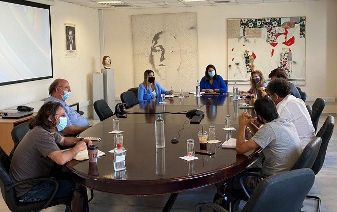 ΕΠΙΜΕΝΕΙ ΤΟ ΥΠΟΥΡΓΕΙΟ ΠΑΙΔΕΙΑΣ ΓΙΑ ΗΛΕΚΤΡΟΝΙΚΗ ΕΚΛΟΓΗ ΥΠΗΡΕΣΙΑΚΩΝ ΣΥΜΒΟΥΛΙΩΝ – ΔΙΑΦΩΝΕΙ Η ΟΛΜΕ