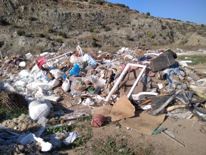 ΟΡΓΗ Γ. ΜΑΝΩΛΗ ΓΙΑ ΠΑΡΑΝΟΜΗ ΧΩΜΑΤΕΡΗ ΚΟΝΤΑ ΣΤΟ ΜΑΚΡΥΧΩΡΙ