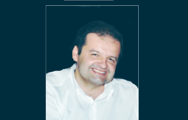 Ο ΚΟΡΩΝΟΪΟΣ ΝΙΚΗΣΕ 53ΧΡΟΝΟ ΔΙΚΗΓΟΡΟ ΣΤΟ ΠΑΝΕΠΙΣΤΗΜΙΑΚΟ