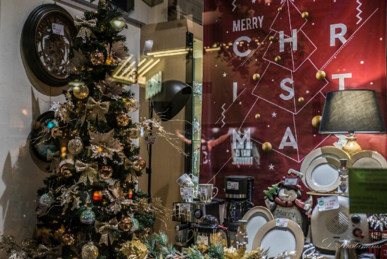 ΣΤΟΛΙΣΤΗΚΑΝ ΚΑΙ ΠΕΡΙΜΕΝΟΥΝ…