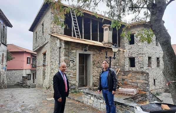 ΠΡΟΧΩΡΟΥΝ ΟΙ ΕΡΓΑΣΙΕΣ ΑΠΟΚΑΤΑΣΤΑΣΗΣ ΤΗΣ ΣΚΕΠΗΣ ΣΤΗΝ ΕΠΙΣΚΟΠΗ ΑΜΠΕΛΑΚΙΩΝ