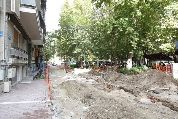 ΞΕΚΙΝΗΣΑΝ ΤΑ ΕΡΓΑ ΣΤΙΣ ΟΔΟΥΣ ΗΛΙΟΔΩΡΟΥ – ΡΟΥΣΒΕΛΤ ΣΤΗ ΛΑΡΙΣΑ