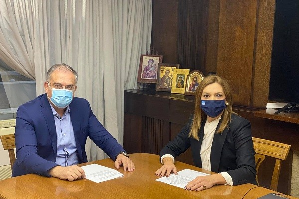 ΣΤ. ΜΠΙΖΙΟΥ: ΤΟ ΚΡΑΤΟΣ ΒΡΙΣΚΕΤΑΙ ΔΙΠΛΑ ΣΤΟΝ ΠΟΛΙΤΗ