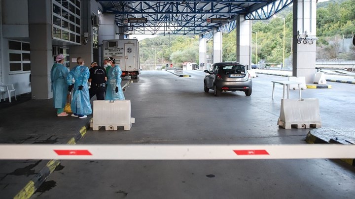 ΕΠΕΣΤΡΕΨΑΝ ΣΤΗΝ ΠΑΤΡΙΔΑ ΤΟΥΣ 72 ΑΛΒΑΝΟΙ ΠΟΥ ΒΡΕΘΗΚΑΝ ΣΤΗΝ ΚΑΚΑΒΙΑ ΘΕΤΙΚΟΙ ΣΤΟΝ ΚΟΡΩΝΟΪΟ ΑΝ ΚΑΙ ΕΙΧΑΝ ΑΡΝΗΤΙΚΑ ΤΕΣΤΣ