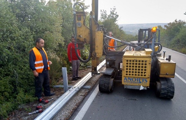ΕΡΓΑ ΟΔΙΚΗΣ ΑΣΦΑΛΕΙΑΣ ΑΠΟ ΤΗΝ ΠΕΡΙΦΕΡΕΙΑ ΣΤΟ ΔΗΜΟ ΤΕΜΠΩΝ