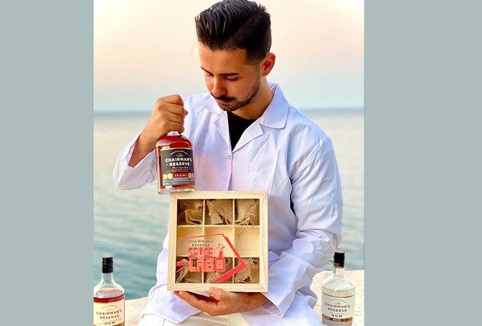 ΣΤΗΝ ΚΟΡΥΦΗ ΤΟΥ ΚΟΣΜΟΥ Ο ΤΥΡΝΑΒΙΤΗΣ BARTENDER ΓΙΩΡΓΟΣ ΜΑΡΚΟΥΛΗΣ
