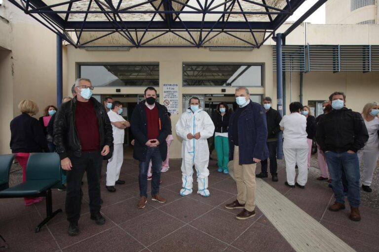 ΔΙΠΛΑ ΣΤΟΝ ΑΠΕΡΓΟ ΠΕΙΝΑΣ Λ. ΤΣΑΠΑΛΗ ΣΤΟ ΠΑΝΕΠΙΣΤΗΜΙΑΚΟ Ο ΔΗΜΟΣ ΛΑΡΙΣΑΙΩΝ