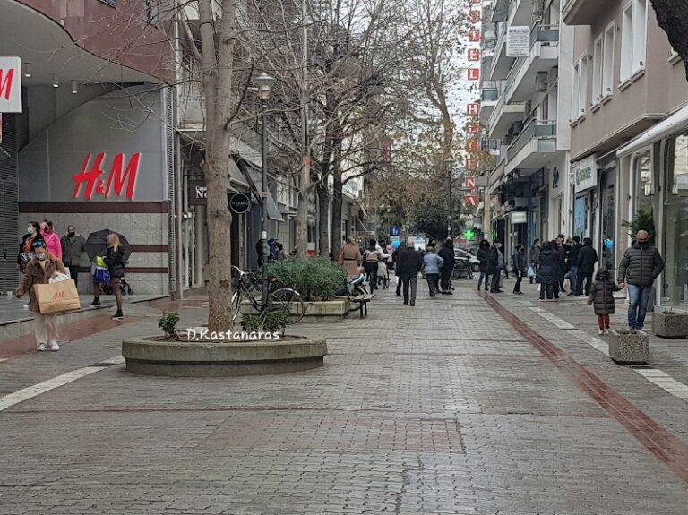 Η ΒΡΟΧΗ ΔΕΝ ΠΤΟΗΣΕ ΤΟΥΣ ΛΑΡΙΣΑΙΟΥΣ