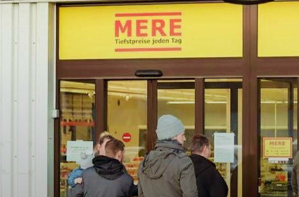 MERE: ΤΑ ΣΟΥΠΕΡ ΜΑΡΚΕΤ ΜΕΓΑΛΗΣ ΡΩΣΙΚΗΣ ΑΛΥΣΙΔΑΣ ΕΡΧΟΝΤΑΙ ΣΤΗ ΛΑΡΙΣΑ