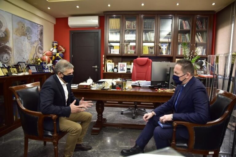 ΣΤΗ ΛΑΡΙΣΑ Ο ΑΝ. ΥΠΟΥΡΓΟΣ ΕΣΩΤΕΡΙΚΩΝ ΣΤΕΛΙΟΣ ΠΕΤΣΑΣ (ΦΩΤΟ)