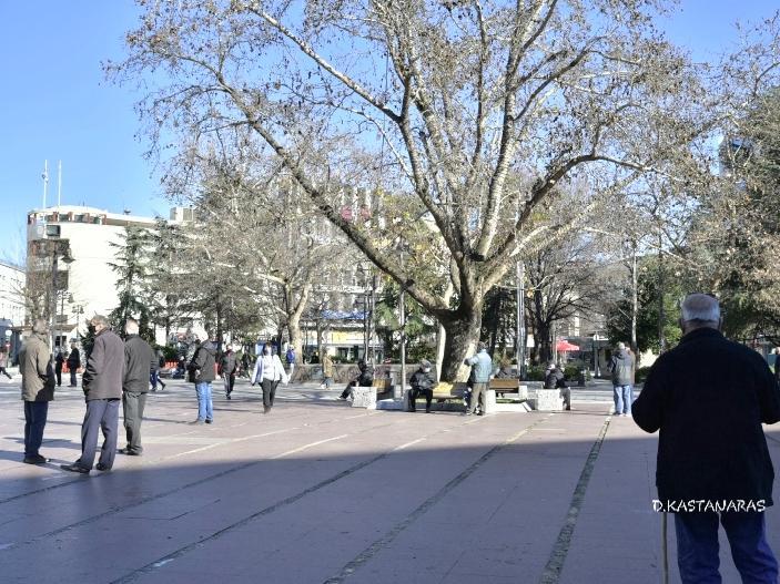ΧΕΙΜΩΝΙΑΤΙΚΗ ΛΙΑΚΑΔΑ ΑΠΟΛΑΥΣΑΝ ΟΙ ΛΑΡΙΣΑΙΟΙ (ΦΩΤΟ)