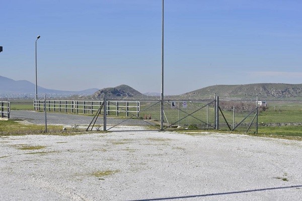 ΑΠΑΓΟΡΕΥΣΗ ΠΡΟΣΒΑΣΗΣ ΣΤΗΝ ΚΑΡΛΑ ΠΡΟΚΑΛΕΙ ΔΙΑΜΑΡΤΥΡΙΕΣ