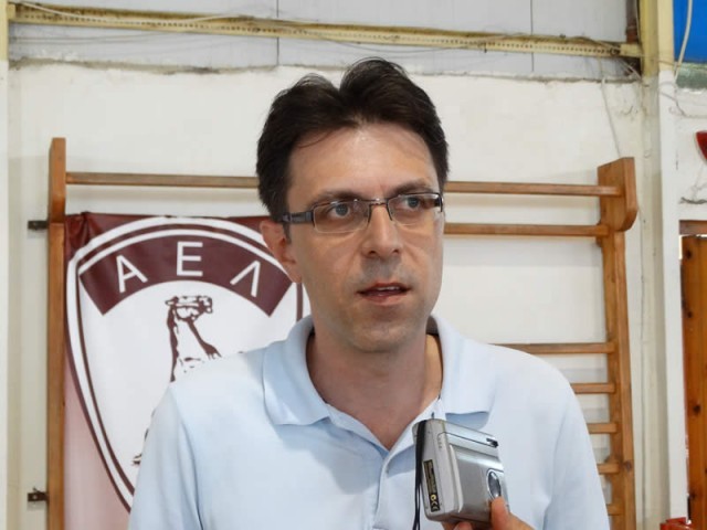 ΠΑΡΑΙΤΗΣΗ ΤΟΥ ΠΡΟΕΔΡΟΥ ΤΗΣ ΕΡΑΣΙΤΕΧΝΙΚΗΣ ΜΕΤΑ ΑΠΟ ΕΠΕΙΣΟΔΙΟ ΣΤΟ ΚΕΝΤΡΟ ΤΗΣ ΛΑΡΙΣΑΣ ΜΕ ΤΟΝ ΑΝΤΙΠΡΟΕΔΡΟ ΤΗΣ ΠΑΕ ΑΕΛ