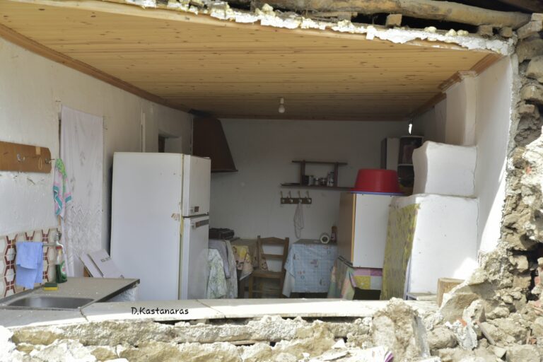 ΑΓΩΝΙΑ ΓΙΑ ΤΟΥΣ ΜΕΤΑΣΕΙΣΜΟΥΣ ΣΤΟ ΠΡΑΙΤΩΡΙ ΕΛΑΣΣΟΝΑΣ (ΦΩΤΟ)