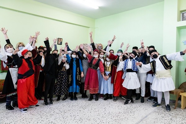 ΘΕΑΤΡΙΚΟ ΓΙΑ ΤΗΝ 25η ΜΑΡΤΙΟΥ ΑΠΟ ΤΟ 26ο Δ.Σ. ΛΑΡΙΣΑΣ ΑΦΙΕΡΩΜΕΝΟ ΣΤΟΥΣ ΜΑΘΗΤΕΣ ΤΟΥ Δ.Σ. ΔΑΜΑΣΙΟΥ