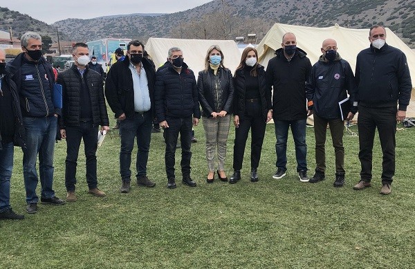 ΣΤΗ ΘΕΣΣΑΛΙΑ ΤΑ 11 ΦΟΡΤΗΓΑ ΤΗΣ ΠΕΡΙΦΕΡΕΙΑΣ ΑΤΤΙΚΗΣ ΜΕ ΕΙΔΗ ΠΡΩΤΗΣ ΑΝΑΓΚΗΣ ΓΙΑ ΤΟΥΣ ΣΕΙΣΜΟΠΛΗΚΤΟΥΣ