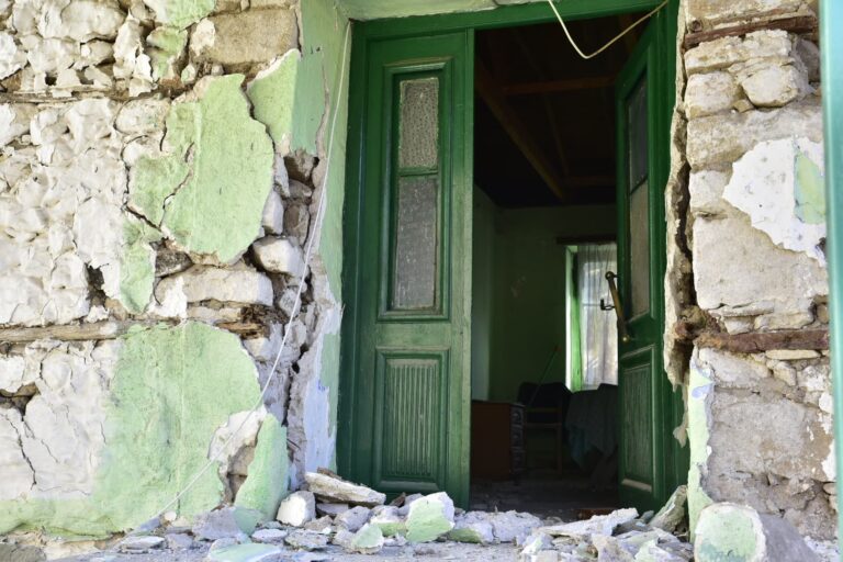 ΣΤΟ ΣΕΙΣΜΟΠΛΗΚΤΟ ΔΑΜΑΣΙ ΜΕ ΤΟ ΦΑΚΟ ΤΟΥ Δ. ΚΑΣΤΑΝΑΡΑ