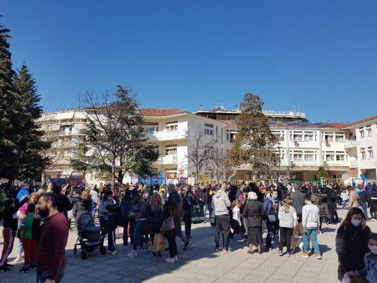 ΔΥΣΚΟΛΗ Η ΝΥΧΤΑ ΚΑΙ ΣΤΗ ΛΑΡΙΣΑ (ΦΩΤΟ)