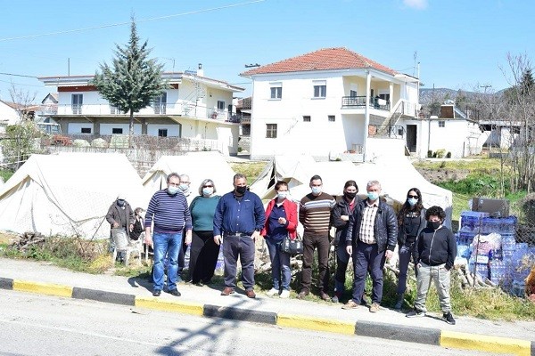 ΒΟΗΘΕΙΑ ΣΤΟΥΣ ΣΕΙΣΜΟΠΛΗΚΤΟΥΣ ΑΠΟ ΤΟΥΣ ΟΙΚΟΔΟΜΟΥΣ ΤΗΣ ΕΛΑΣΣΟΝΑΣ ΚΑΙ ΤΟΥ ΤΥΡΝΑΒΟΥ