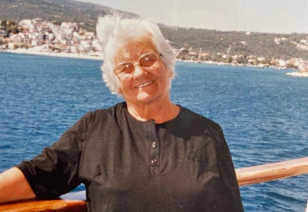 ΣΤΟΝ ΤΥΡΝΑΒΟ Η ΚΗΔΕΙΑ ΤΗΣ ΖΩΗΣ ΜΠΟΥΝΤΟΥΛΟΥΛΗ