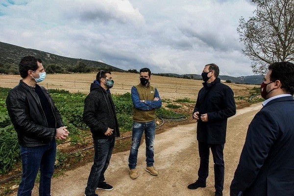 ΝΕΟ ΠΡΟΓΡΑΜΜΑ ΓΙΑ ΝΕΟΥΣ ΑΓΡΟΤΕΣ ΜΕ ΠΡΟΫΠΟΛΟΓΙΣΜΟ 350 ΕΚ. €