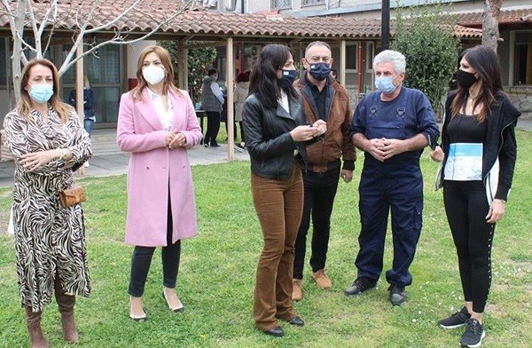 ΠΡΟΓΡΑΜΜΑΤΑ ΚΑΙ ΘΕΣΕΙΣ ΕΡΓΑΣΙΑΣ ΣΕ ΔΟΜΕΣ ΑΤΟΜΩΝ ΜΕ ΑΥΤΙΣΜΟ