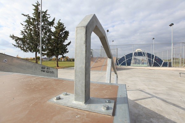 ΝΕΟΙ ΒΑΝΔΑΛΙΣΜΟΙ ΚΑΙ ΦΘΟΡΕΣ ΣΤΑ ΗΛΕΚΤΡΟΛΟΓΙΚΑ ΣΥΣΤΗΜΑΤΑ ΣΤΟ ΠΑΡΚΟ ΤΩΝ ΧΡΩΜΑΤΩΝ