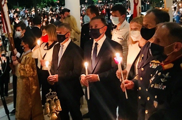 ΑΠΡΕΠΕΙΑ Η ΜΗ ΕΛΕΥΣΗ ΤΟΥ ΑΓΙΟΥ ΦΩΤΟΣ ΣΤΗ ΛΑΡΙΣΑ