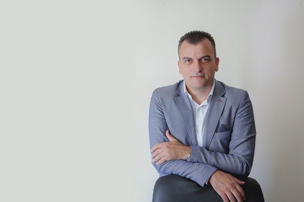 ΑΛΛΑ ΔΥΟ ΧΡΟΝΙΑ ΧΑΜΕΝΑ…