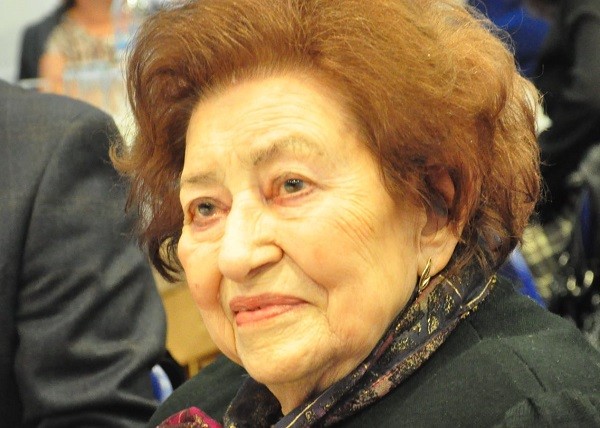 ΚΗΔΕΥΕΤΑΙ ΣΗΜΕΡΑ Η ΜΕΓΑΛΗ ΕΥΕΡΓΕΤΙΔΑ ΤΟΥ ΛΥΚΕΙΟΥ ΕΛΛΗΝΙΔΩΝ ΛΑΡΙΣΑΣ ΖΗΝΑ ΠΑΤΕΡΑ