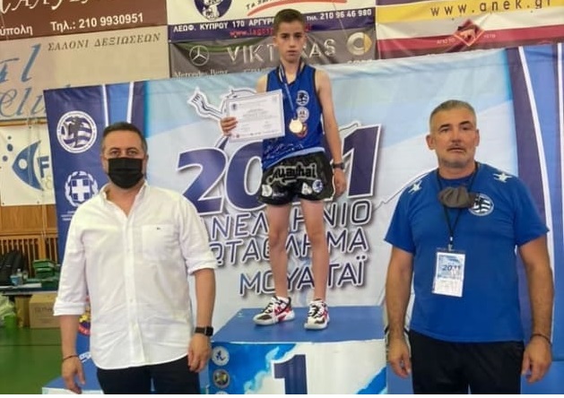 ΧΡΥΣΑ ΜΕΤΑΛΛΙΑ ΓΙΑ ΤΥΡΝΑΒΙΤΕΣ ΑΘΛΗΤΕΣ ΤΟΥ MUAY THAI