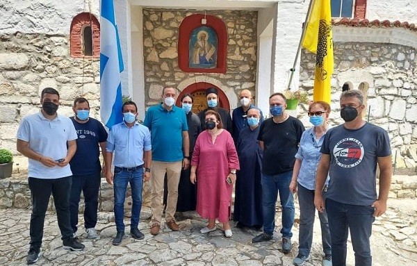 ΣΕ ΣΕΙΣΜΟΠΛΗΚΤΕΣ ΕΚΚΛΗΣΙΕΣ ΤΟΥ ΤΥΡΝΑΒΟΥ Η ΛΙΝΑ ΜΕΝΔΩΝΗ