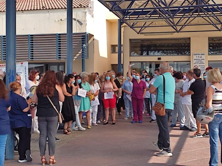 ΥΓΕΙΟΝΟΜΙΚΟΙ ΛΕΝΕ ΟΧΙ ΣΤΟΥΣ ΥΠΟΧΡΕΩΤΙΚΟΥΣ ΕΜΒΟΛΙΑΣΜΟΥΣ