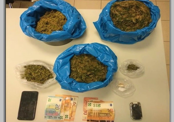 3 ΣΥΛΛΗΨΕΙΣ ΓΙΑ ΧΑΣΙΣ ΣΕ ΧΩΡΙΟ ΤΗΣ ΑΓΙΑΣ