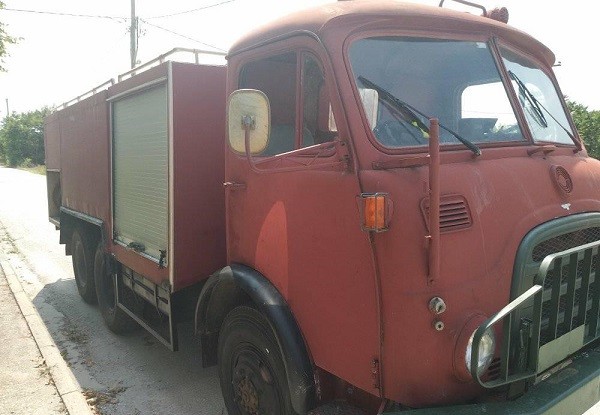 ΜΕ ΑΠΑΡΧΑΙΩΜΕΝΑ ΜΕΣΑ ΣΤΗ ΜΑΧΗ ΜΕ ΤΙΣ ΦΩΤΙΕΣ…