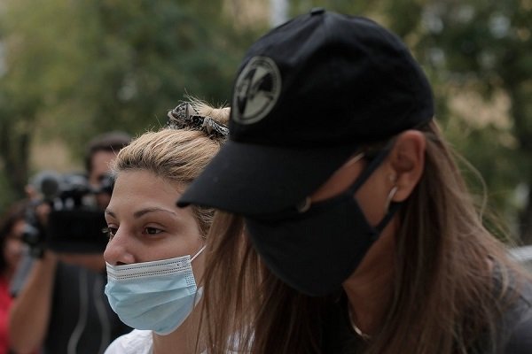 ΠΡΟΦΥΛΑΚΙΣΤΗΚΑΝ ΤΟ ΜΟΝΤΕΛΟ ΚΑΙ Ο ΠΡΩΗΝ ΠΟΔΟΣΦΑΙΡΙΣΤΗΣ ΣΥΝΤΡΟΦΟΣ ΤΗΣ ΓΙΑ ΤΑ 7.8 ΚΙΛΑ ΚΟΚΑΪΝΗΣ