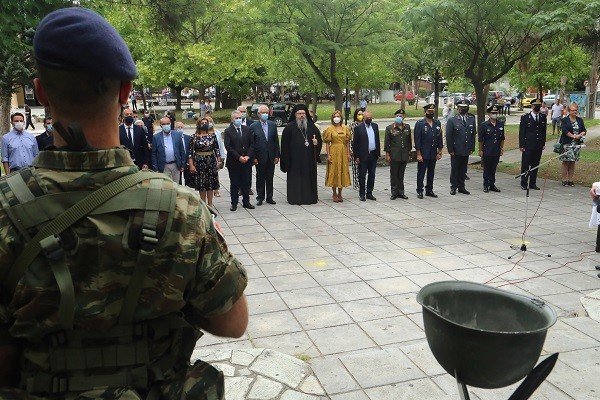 ΤΙΜΗΘΗΚΕ Η ΑΠΕΛΕΥΘΕΡΩΣΗ ΤΗΣ ΛΑΡΙΣΑΣ ΑΠΟ ΤΟΝ ΟΘΩΜΑΝΙΚΟ ΖΥΓΟ