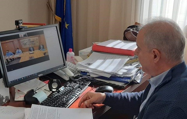 ΤΗΛΕΔΙΑΣΚΕΨΗ ΓΙΩΡΓΟΥ ΜΑΝΩΛΗ – ΣΠΗΛΙΟΥ ΛΙΒΑΝΟΥ