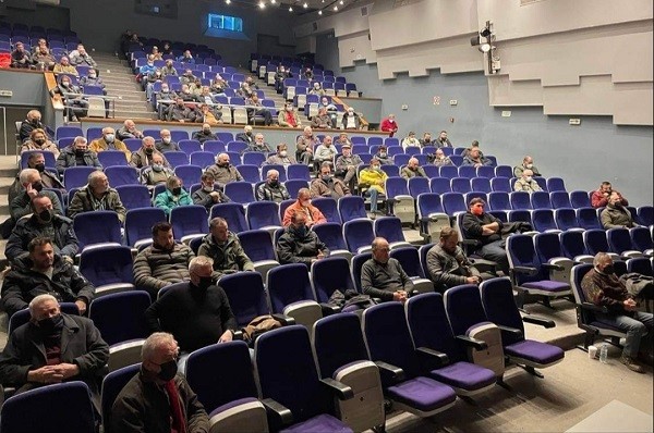 ΕΥΡΕΙΑ ΣΥΣΚΕΨΗ ΓΙΑ ΡΟΔΑΚΙΝΑ – ΑΧΛΑΔΙΑ – ΣΤΑΦΥΛΙΑ ΑΥΡΙΟ ΣΤΟ ΜΑΞΙΜ ΣΤΟΝ ΤΥΡΝΑΒΟ
