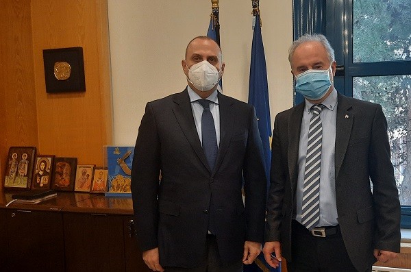 ΣΥΝΑΝΤΗΣΗ ΤΟΥ ΔΗΜΑΡΧΟΥ ΤΕΜΠΩΝ ΜΕ ΤΟΝ ΥΦΥΠΟΥΡΓΟ ΚΑΙ ΤΗ ΓΕΝΙΚΗ ΓΡΑΜΜΑΤΕΑ ΥΠΟΔΟΜΩΝ