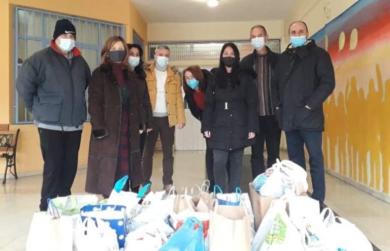 ΣΗΜΑΝΤΙΚΗ ΠΡΟΣΦΟΡΑ ΤΡΟΦΙΜΩΝ ΑΠΟ ΣΧΟΛΕΙΑ ΤΗΣ ΛΑΡΙΣΑΣ ΣΤΟ ΚΟΙΝΩΝΙΚΟ ΠΑΝΤΟΠΩΛΕΙΟ