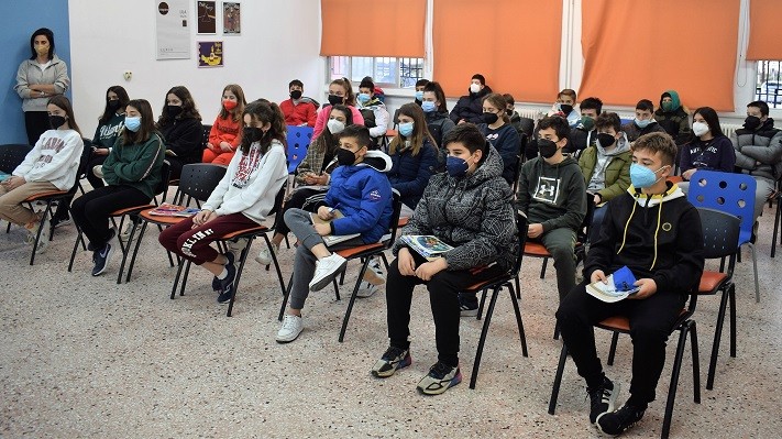 ΕΚΠΑΙΔΕΥΣΗ ΜΑΘΗΤΩΝ ΓΙΑ ΤΑ ΑΔΕΣΠΟΤΑ ΣΤΟ ΔΗΜΟ ΚΙΛΕΛΕΡ